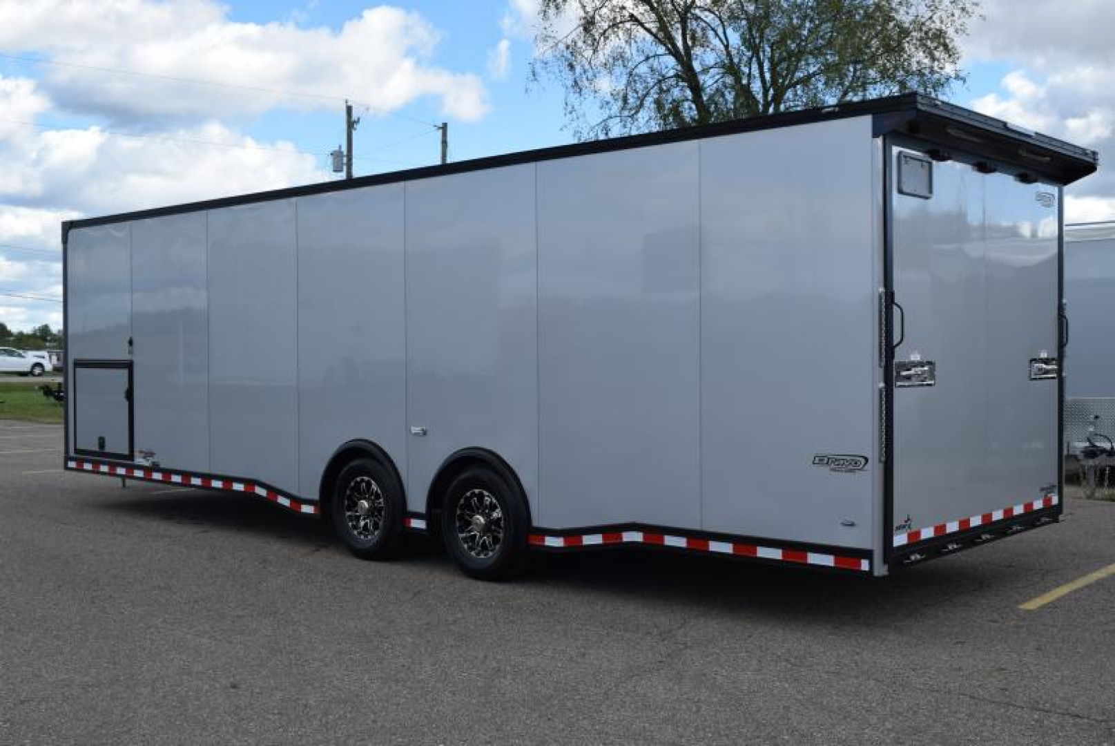 New BRAVO 8.5x28' STP ENCLOSED RACE TRAILER w/ ROCKFORD FOSGATE STEREO SYSTEM
