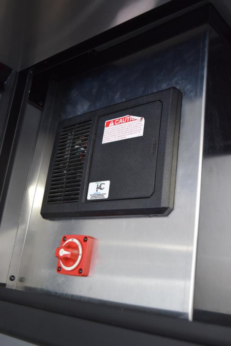 New BRAVO 8.5x28' STP ENCLOSED RACE TRAILER w/ ROCKFORD FOSGATE STEREO SYSTEM