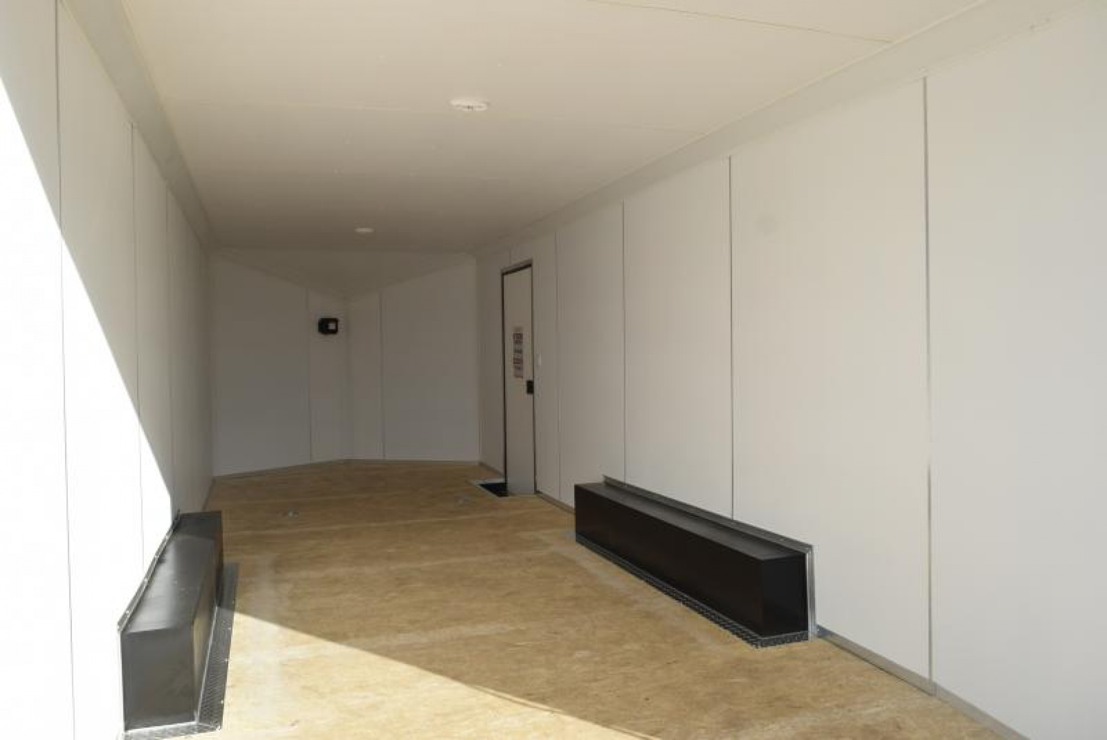 New BRAVO 8.5x24 SCOUT *MIDNIGHT EDITION* ENCLOSED CAR HAULER