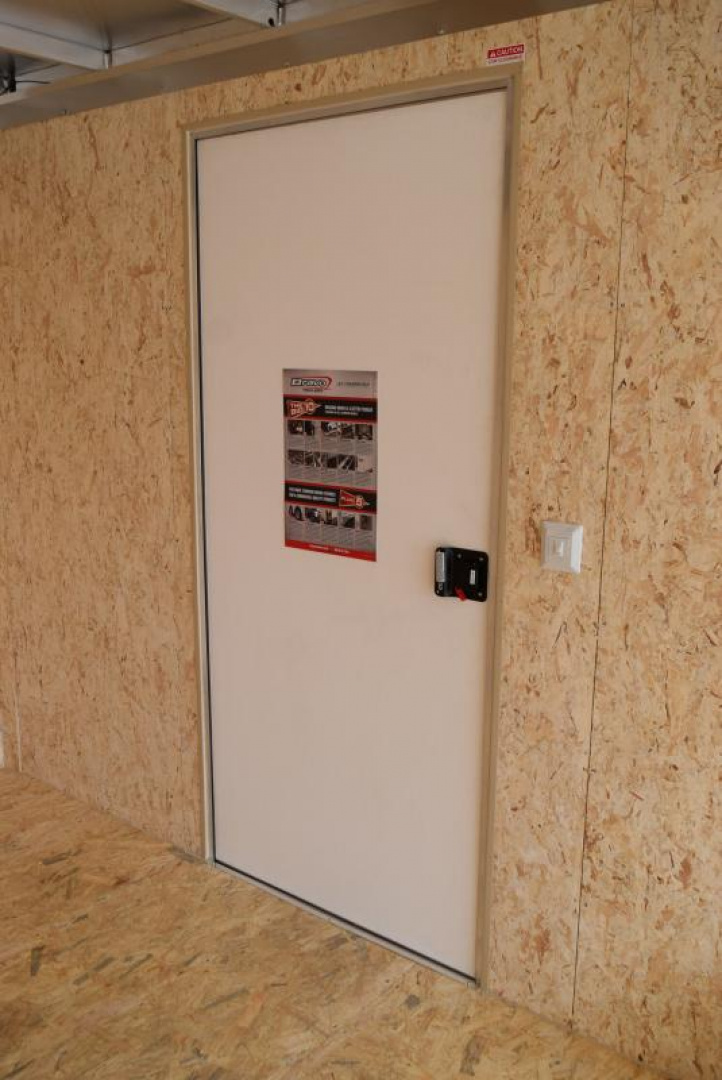 New BRAVO SILVER STAR 8.5x20' ALUMINUM ENCLOSED CAR HAULER w/ 5200lb AXLES