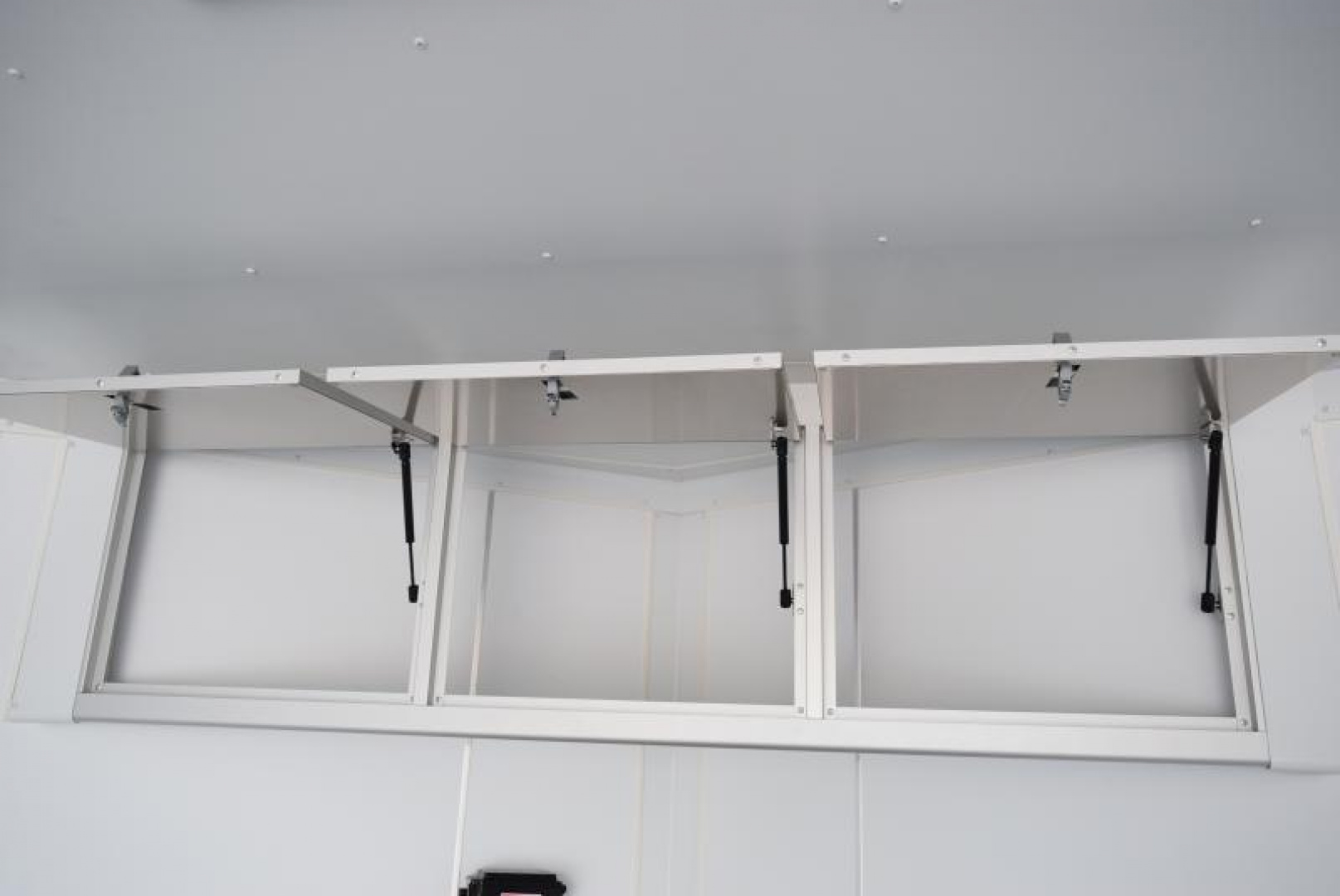 New BRAVO 8.5x24 SCOUT PERFORMANCE ENCLOSED RACE TRAILER