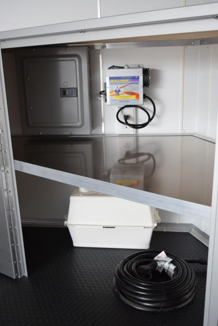 New BRAVO 8.5x24 SCOUT PERFORMANCE ENCLOSED RACE TRAILER