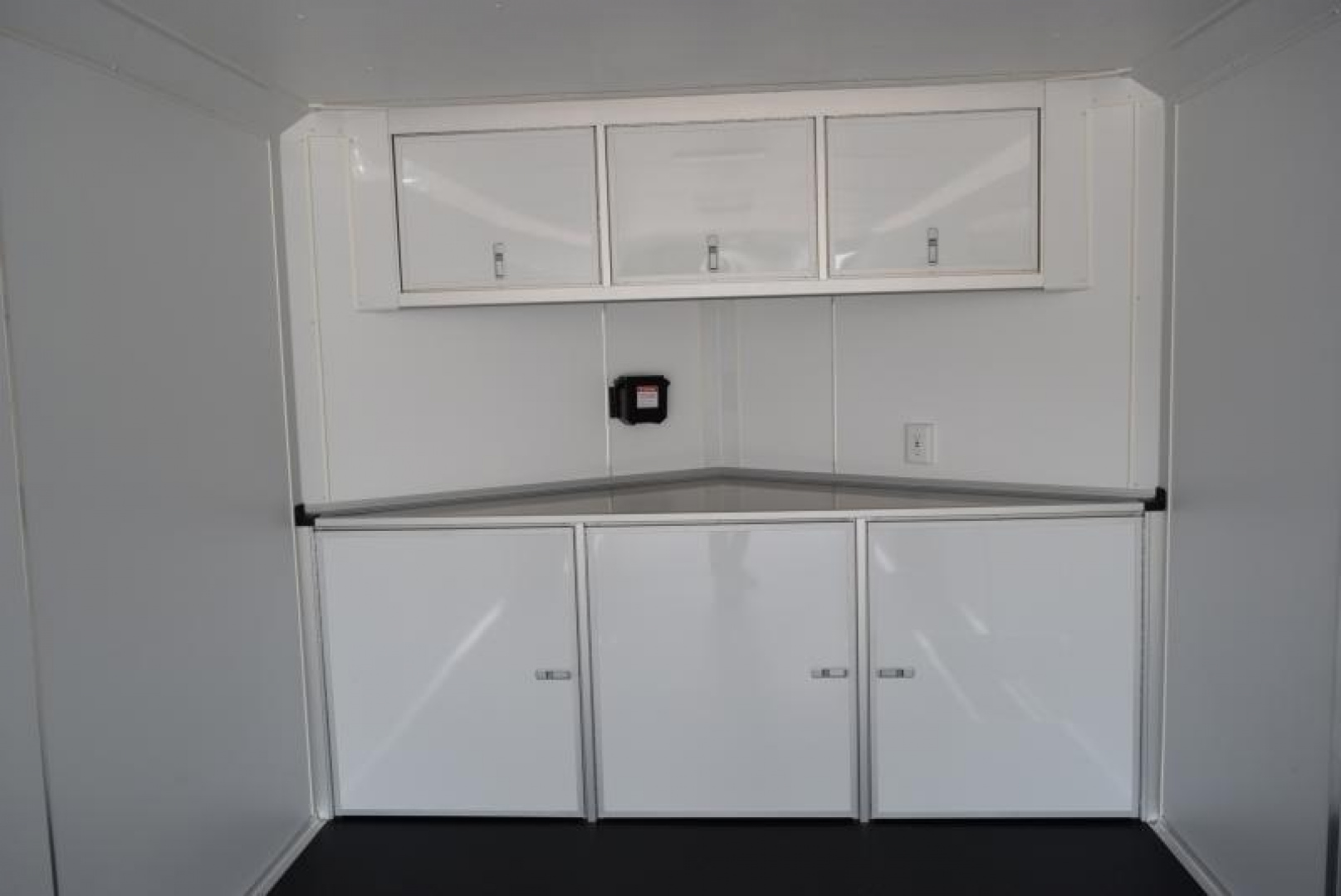 New BRAVO 8.5x24 SCOUT PERFORMANCE ENCLOSED RACE TRAILER