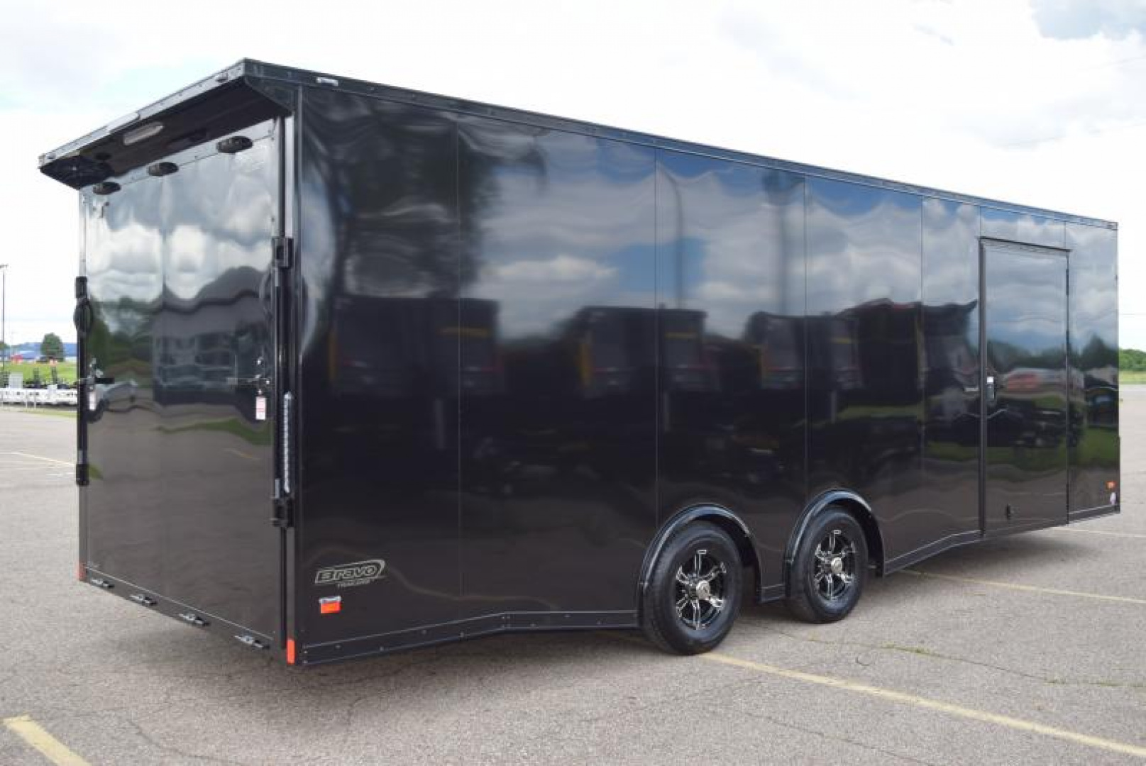 New BRAVO 8.5x24 SCOUT PERFORMANCE ENCLOSED RACE TRAILER *MIDNIGHT EDITION*
