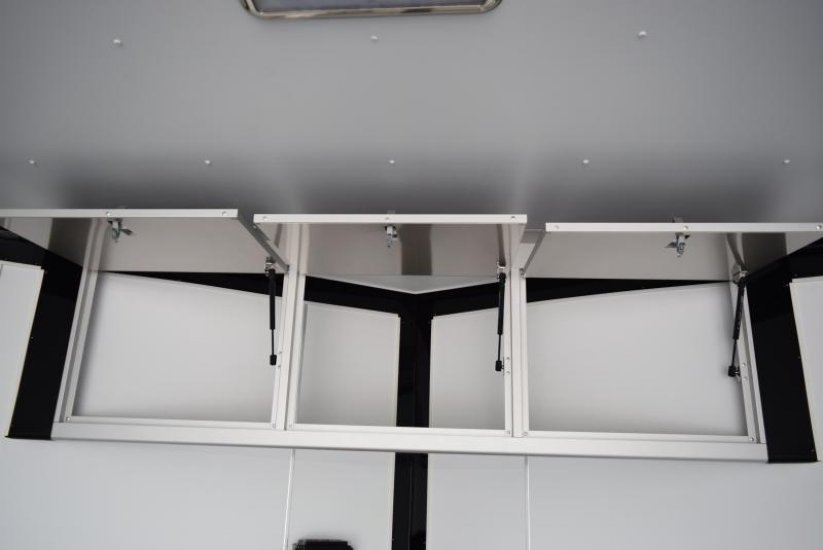 New BRAVO 8.5x24 SCOUT PERFORMANCE ENCLOSED RACE TRAILER *MIDNIGHT EDITION*