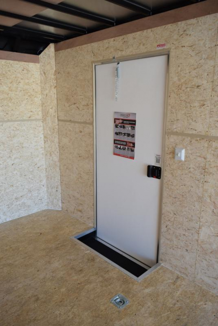 New BRAVO STAR 8.5x24 ENCLOSED CAR HAULER