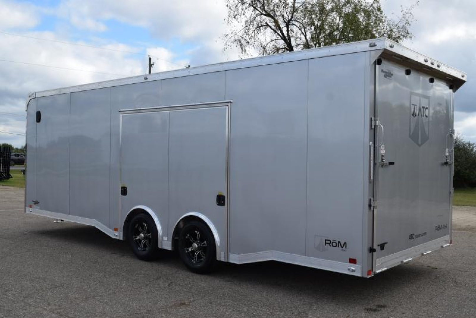 New ATC 8.5x24' ROM 450 CAR HAULER *PLUS PACKAGE* w/ PREMIUM ESCAPE DOOR