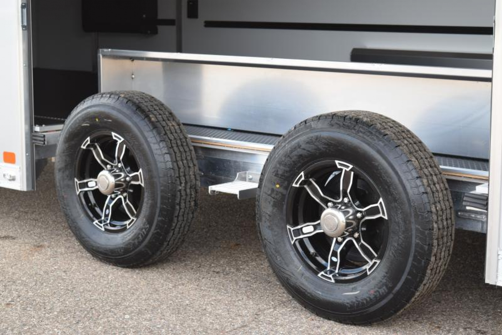 New ATC 8.5x24' ROM 450 CAR HAULER *PLUS PACKAGE* w/ PREMIUM ESCAPE DOOR