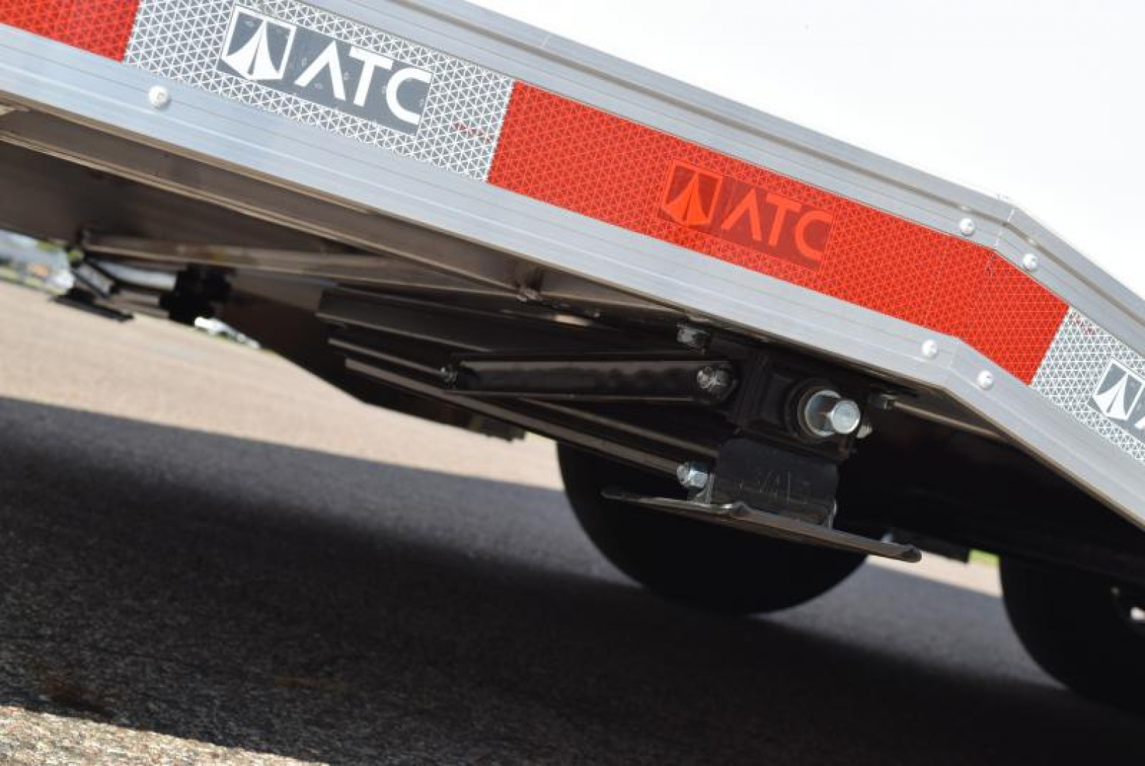 New ATC 8.5x24' ROM 800 STACKER RACE HAULER