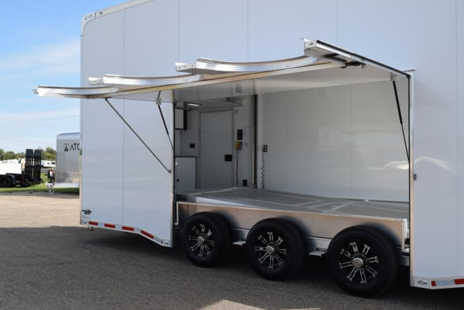 New ATC 8.5x24' ROM 800 STACKER RACE HAULER