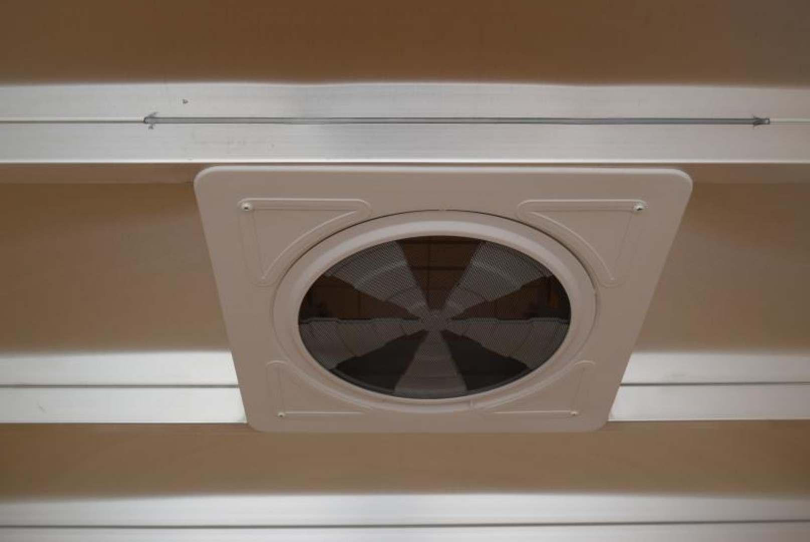 New ATC 8.5x20' ROM 400 CAR HAULER w/ PREMIUM ESCAPE DOOR