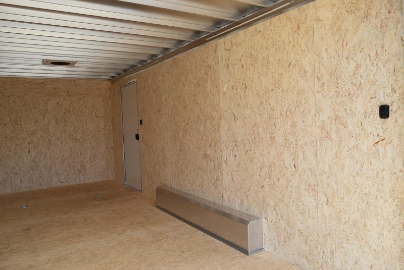 New ATC 8.5x20' ROM 400 CAR HAULER w/ PREMIUM ESCAPE DOOR