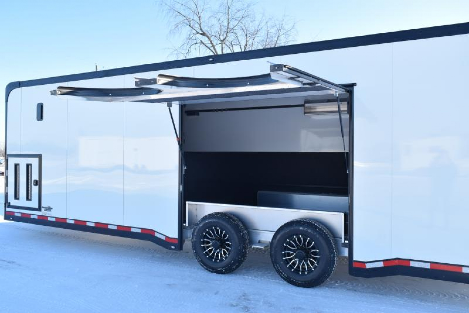 New ATC 8.5x28 ROM 550 PREMIER RACE TRAILER