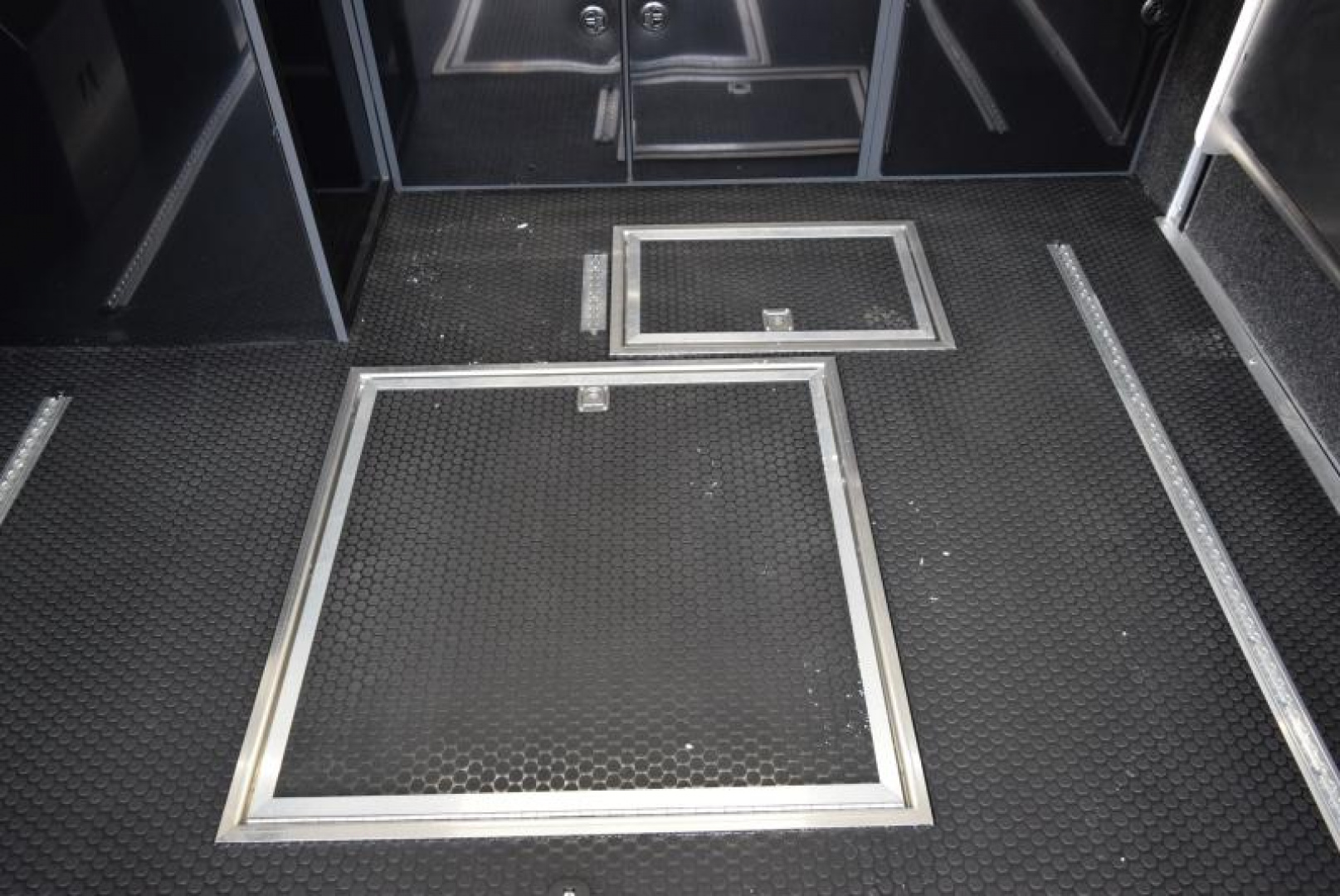 New ATC 8.5x28 ROM 550 PREMIER RACE TRAILER