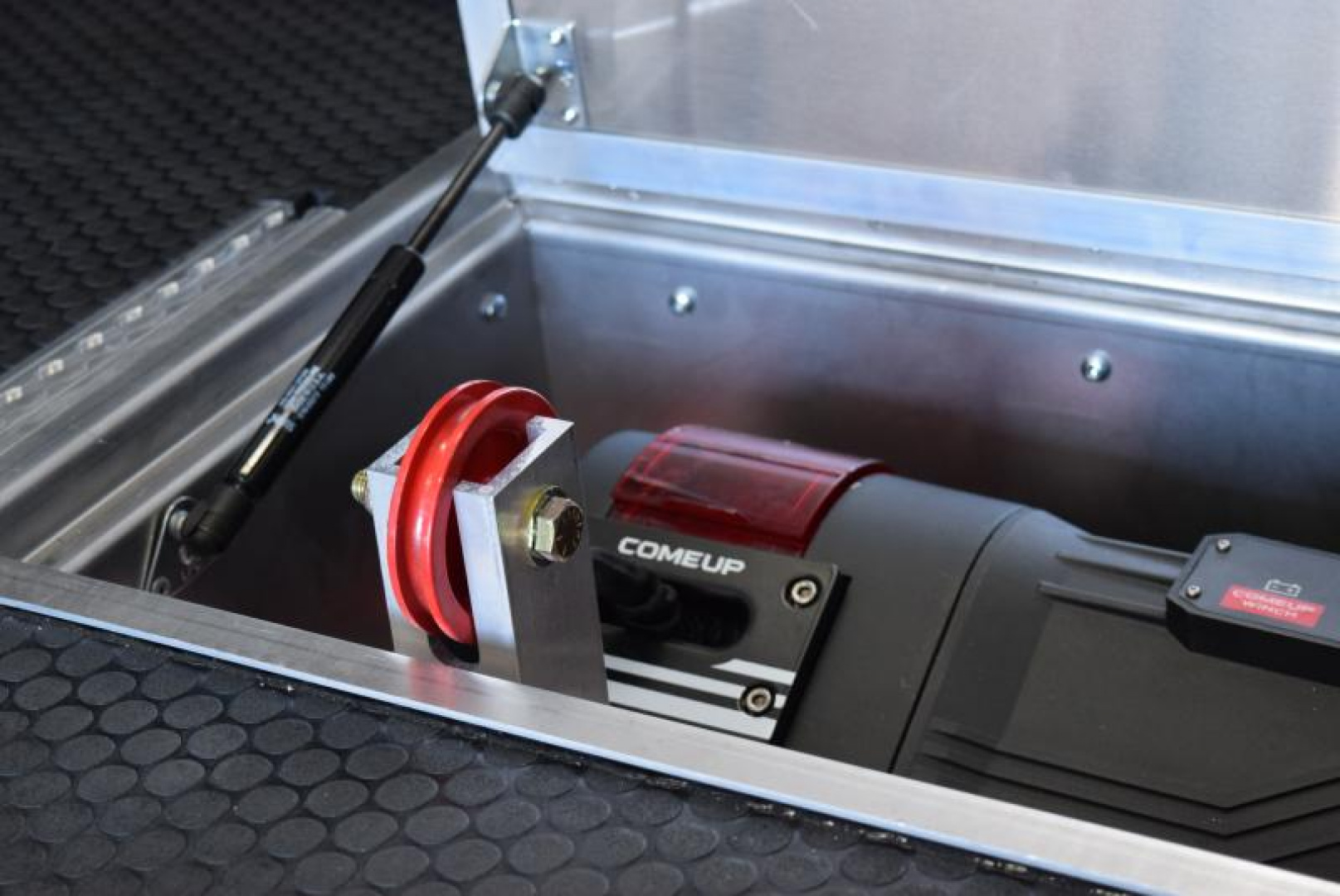 New ATC 8.5x24 ROM 550 PREMIER RACE TRAILER