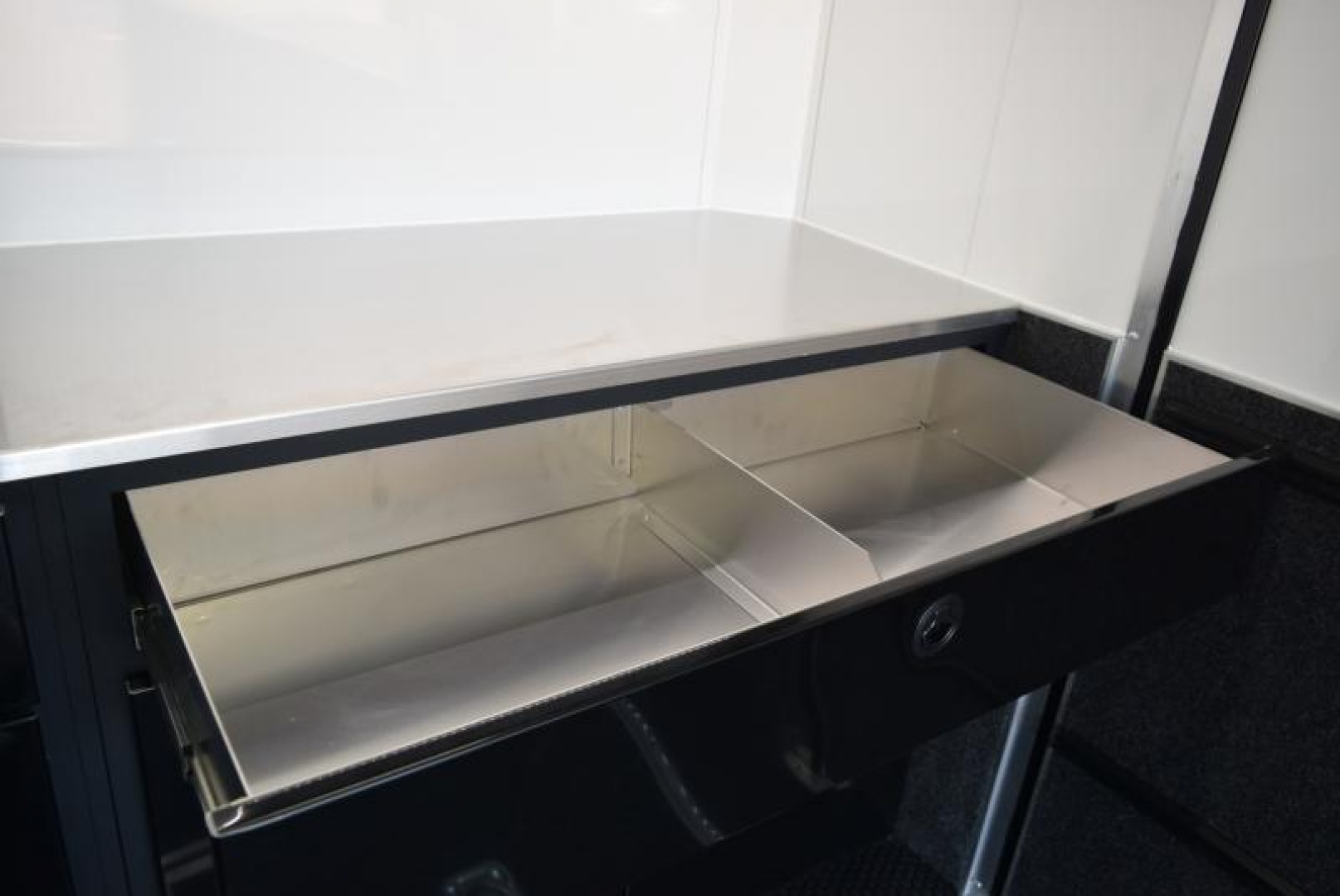 New ATC 8.5x24 ROM 550 PREMIER RACE TRAILER