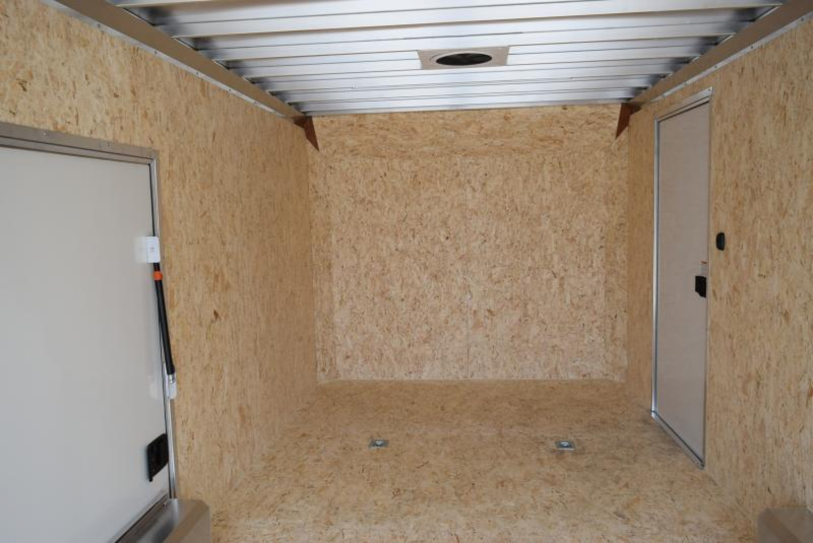 New ATC 8.5x20' ROM 400 CAR HAULER w/ PREMIUM ESCAPE DOOR