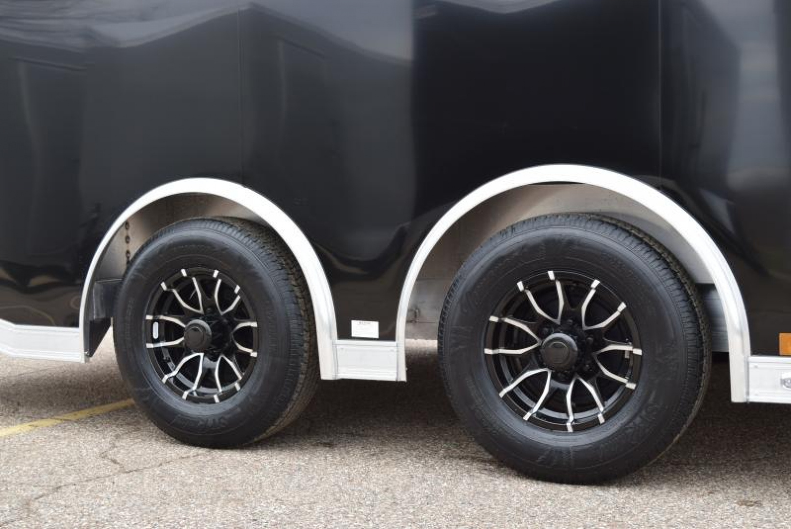 New ATC 8.5x20' ROM 400 CAR HAULER w/ PREMIUM ESCAPE DOOR