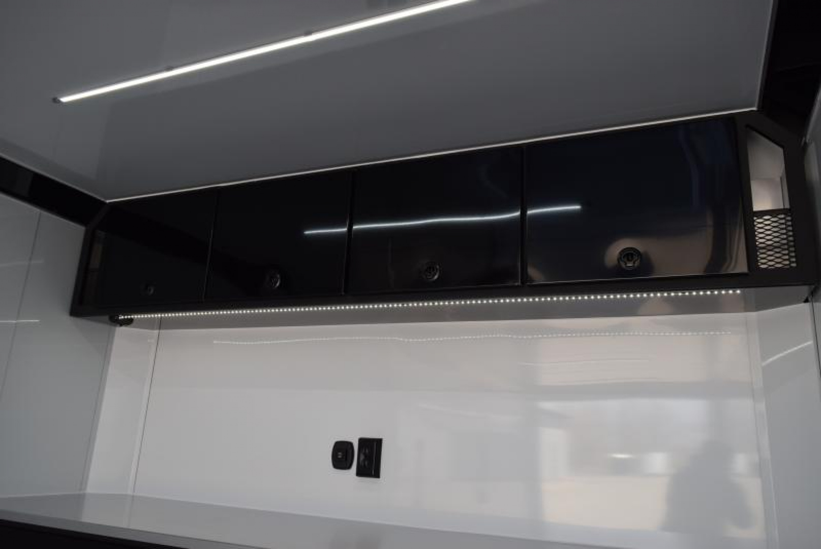 New ATC 8.5x24' ROM 400 CAR HAULER *PLUS PACKAGE* w/ PREMIUM ESCAPE DOOR