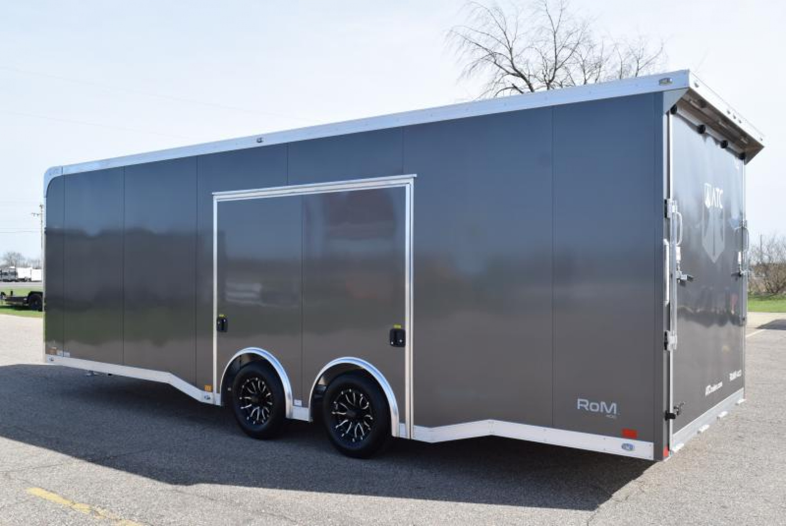 New ATC 8.5x24' ROM 400 CAR HAULER w/ PREMIUM ESCAPE DOOR