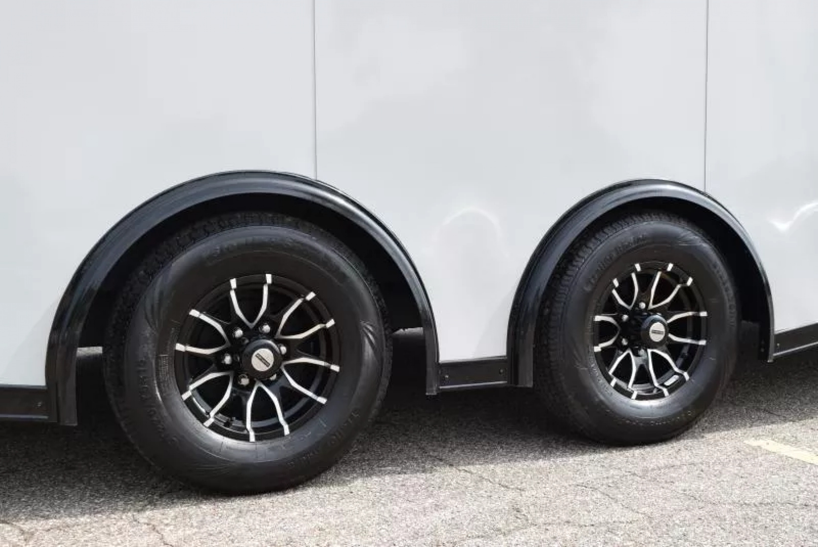 New BRAVO 8.5x20 SCOUT PERFORMANCE ENCLOSED RACE TRAILER *MIDNIGHT EDITION*