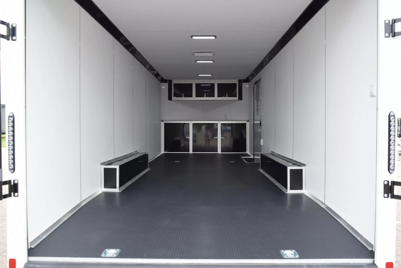 New BRAVO 8.5x24 SCOUT PERFORMANCE ENCLOSED RACE TRAILER *MIDNIGHT EDITION*