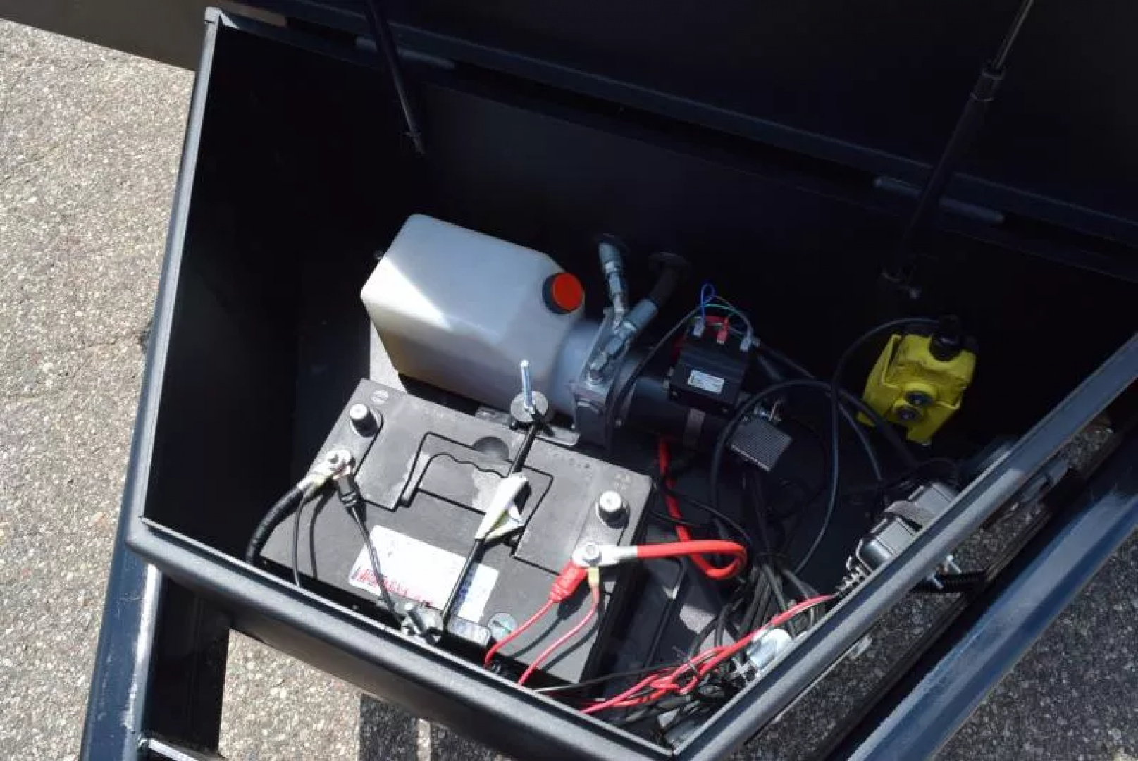 New BND 22' POWER TILT BED 14K EQUIPMENT TRAILER