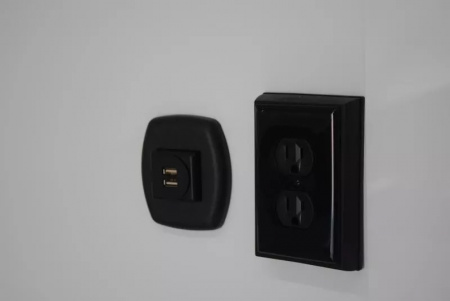 New ATC 8.5x28' ROM 400 RACE HAULER *PREMIER PACKAGE* w/ PREMIUM ESCAPE DOOR