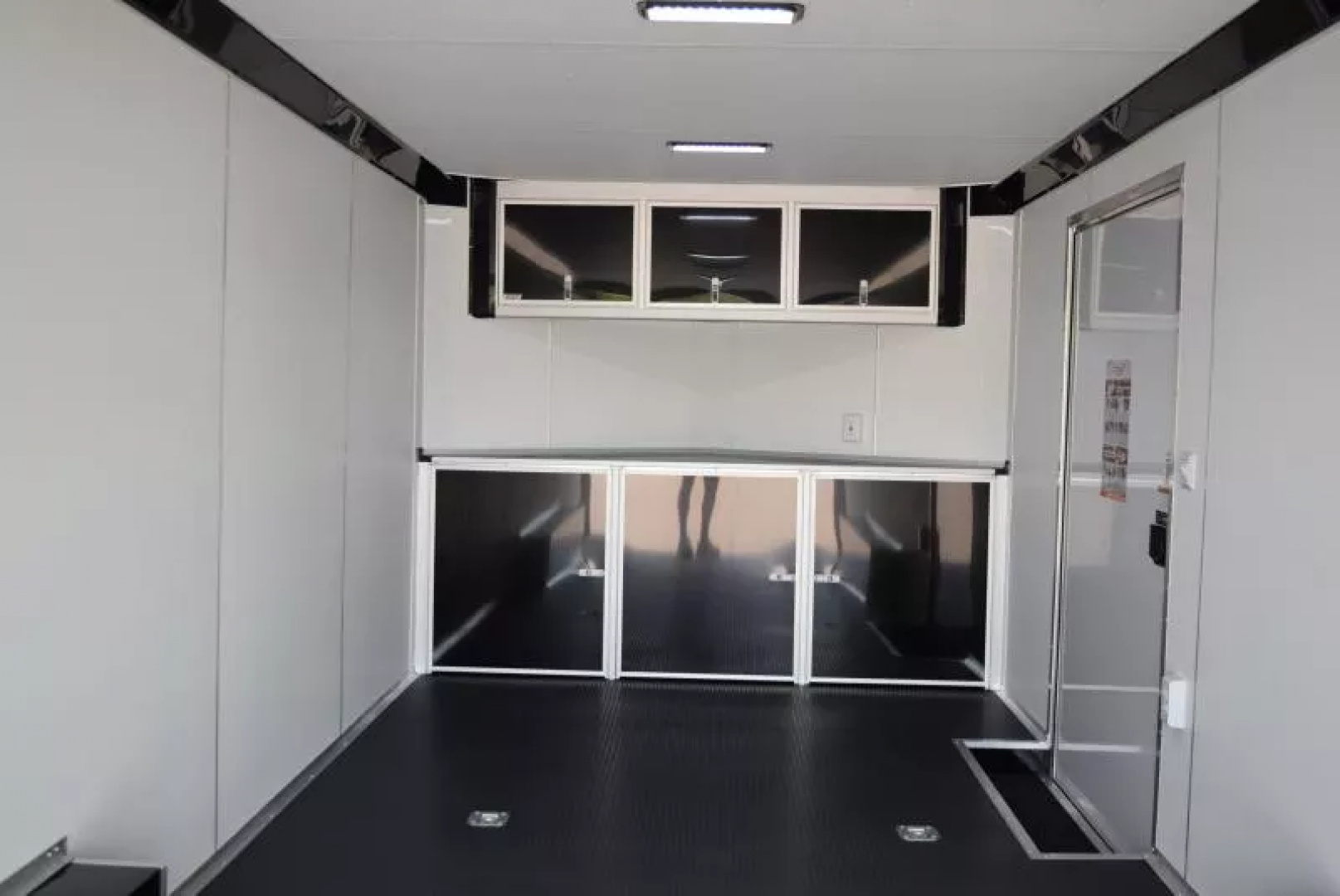 New BRAVO 8.5x24 SCOUT PERFORMANCE ENCLOSED RACE TRAILER