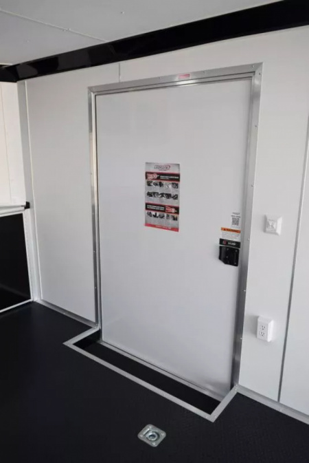 New BRAVO 8.5x24 SCOUT PERFORMANCE ENCLOSED RACE TRAILER