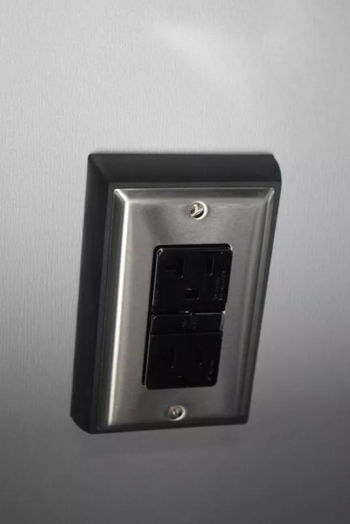 New INTECH 8.5x32 LITE SERIES ALL ALUMINUM RACE HAULER