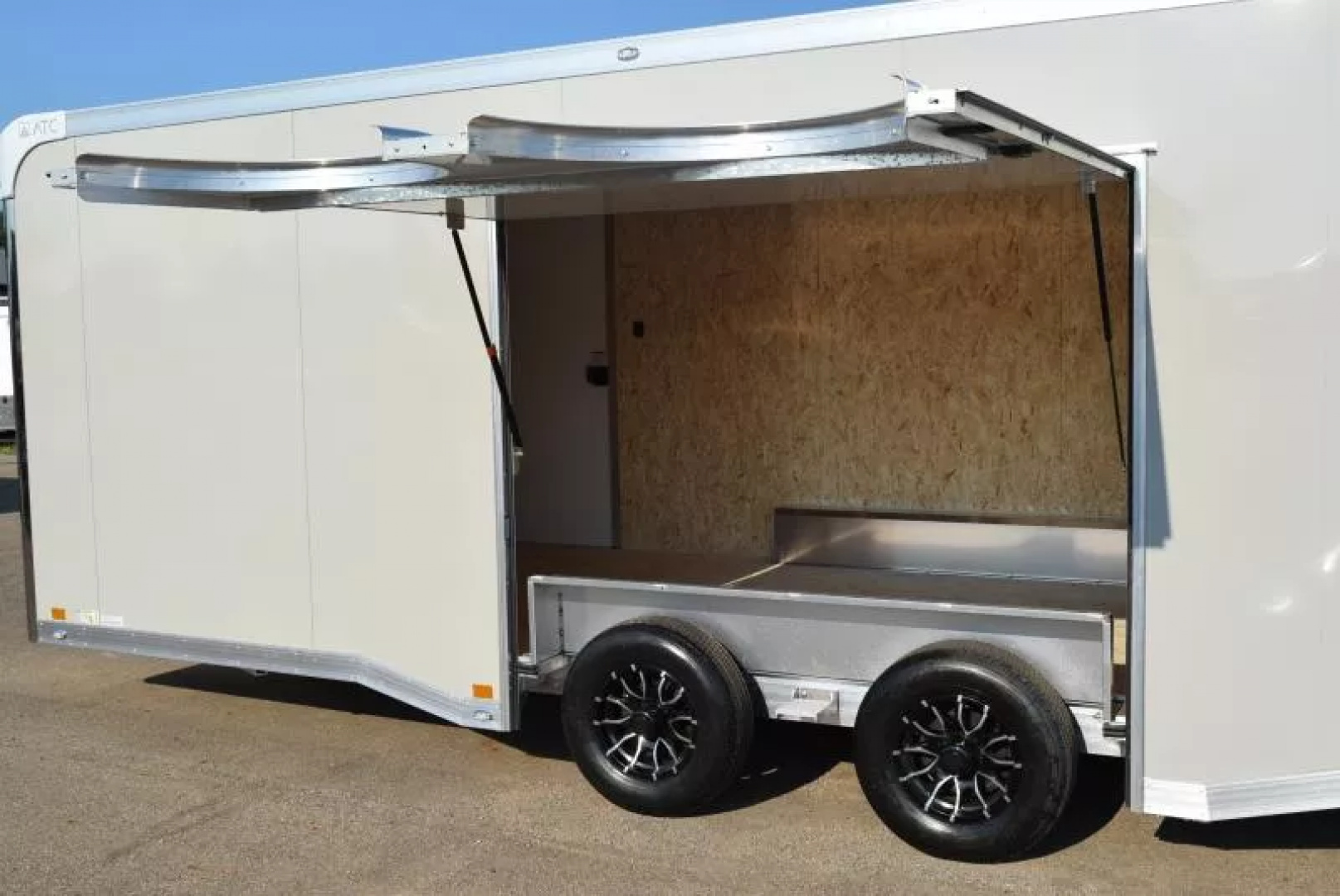 New ATC 8.5x20' ROM 400 CAR HAULER w/ PREMIUM ESCAPE DOOR