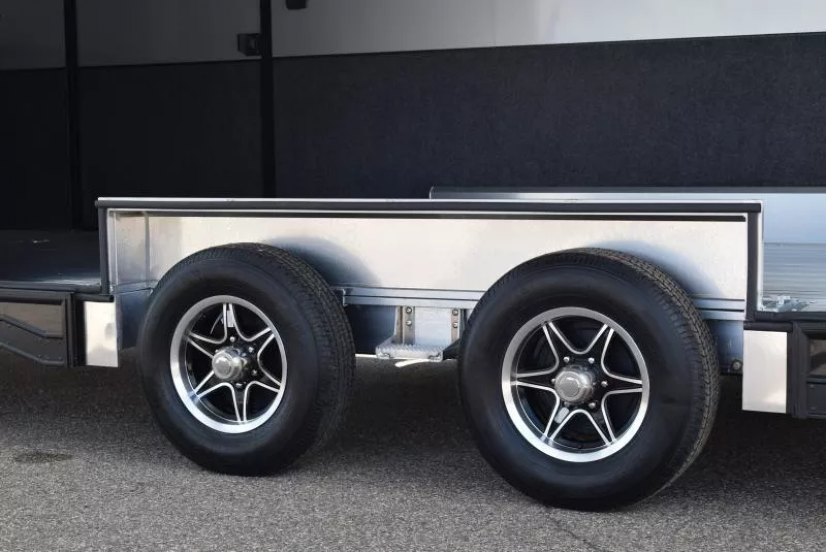 New INTECH 8.5x24 LITE SERIES ALL ALUMINUM RACE HAULER