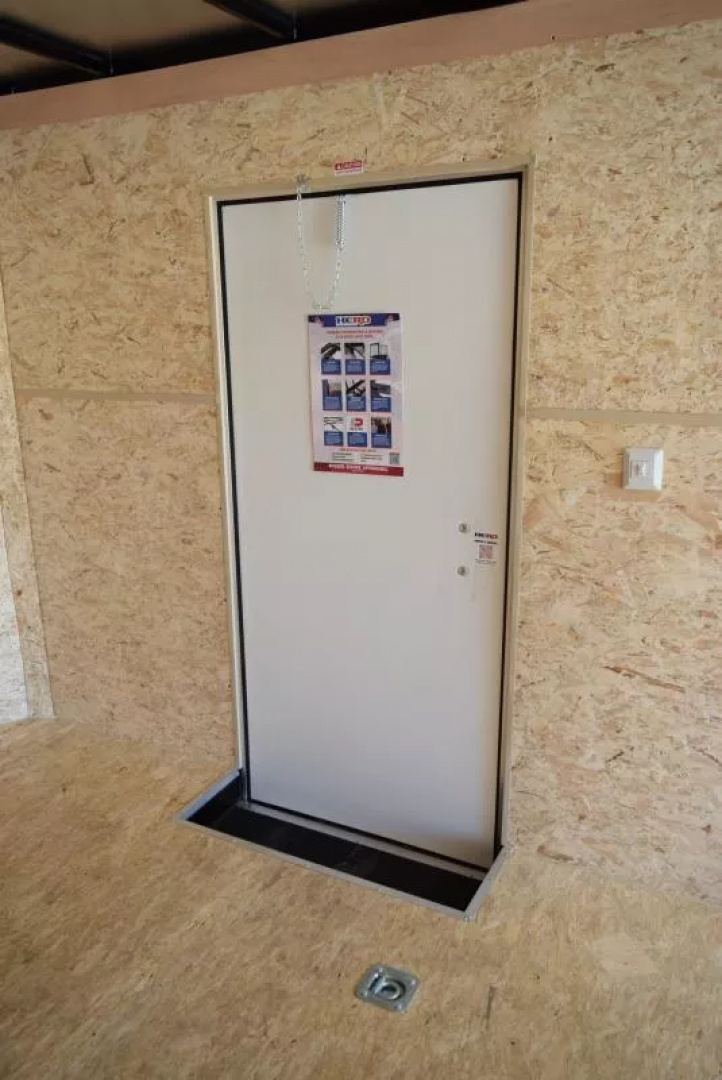 New BRAVO HERO 8.5x24 ENCLOSED CAR HAULER TRAILER - 10k GVWR - .080 POLYCOR EXTERIOR