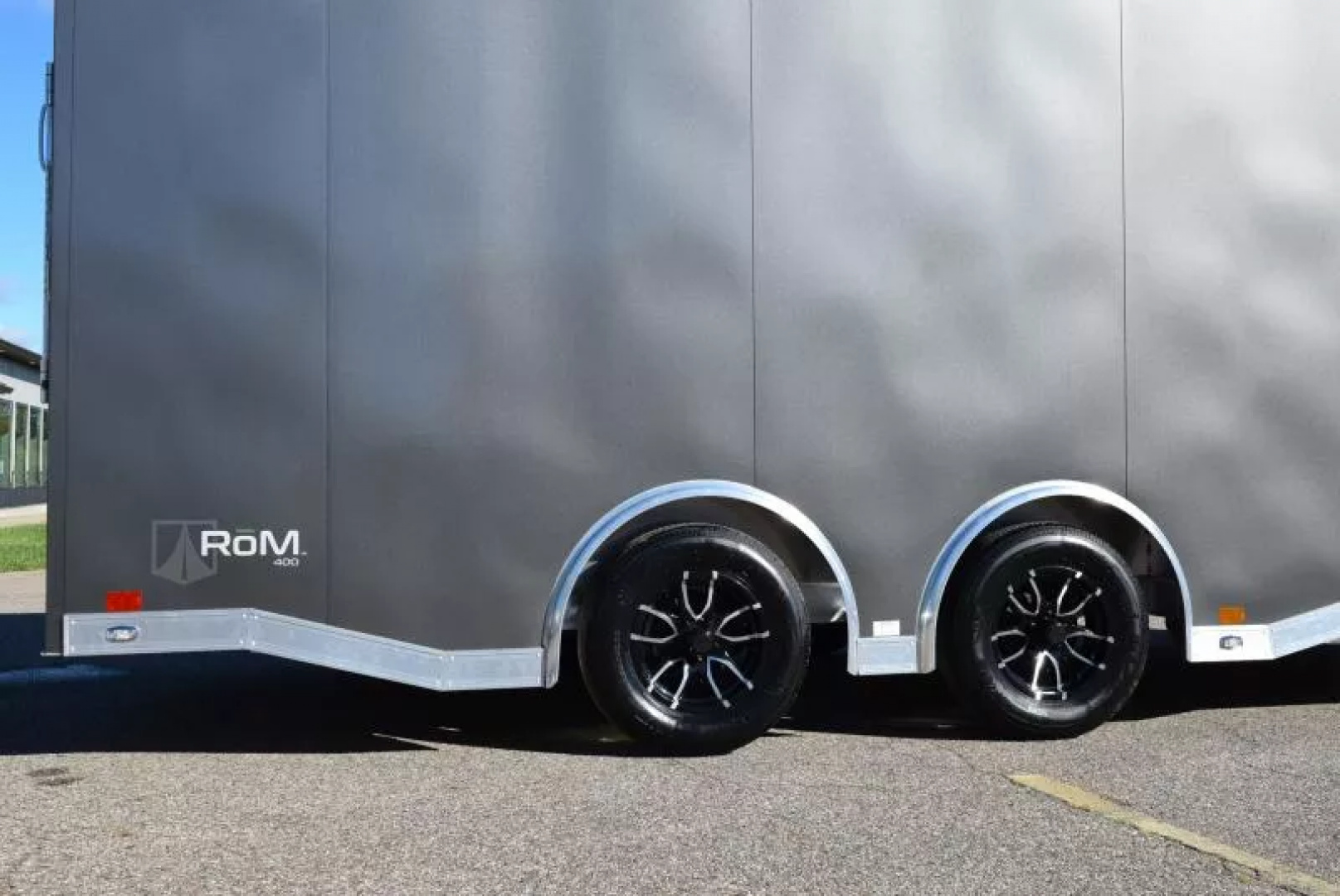 New ATC 8.5x20' ROM 400 CAR HAULER w/ PREMIUM ESCAPE DOOR