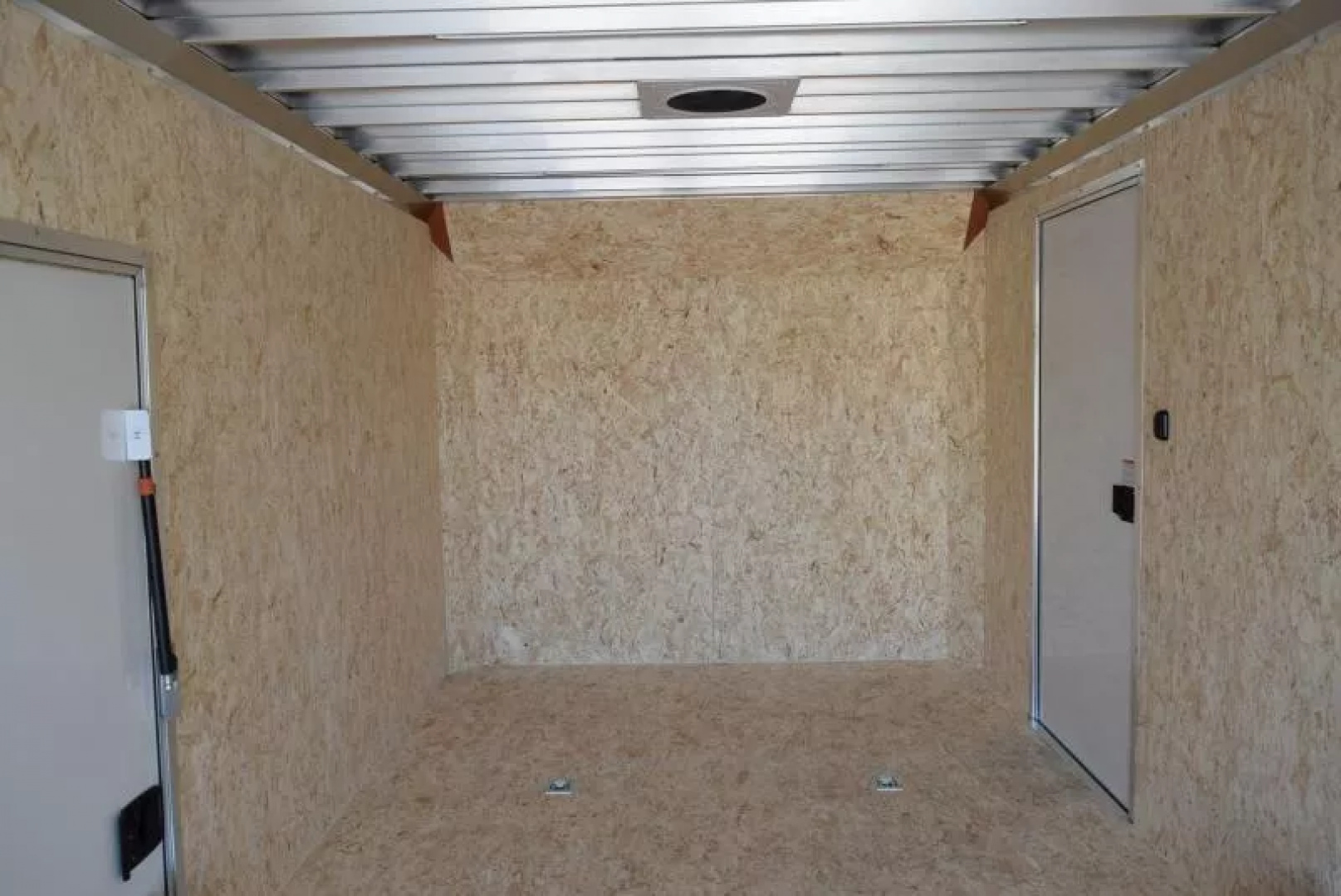 New ATC 8.5x20' ROM 400 CAR HAULER w/ PREMIUM ESCAPE DOOR