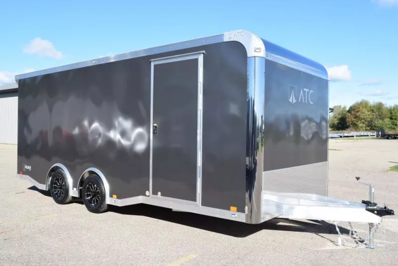 New ATC 8.5x20' ROM 400 CAR HAULER w/ PREMIUM ESCAPE DOOR
