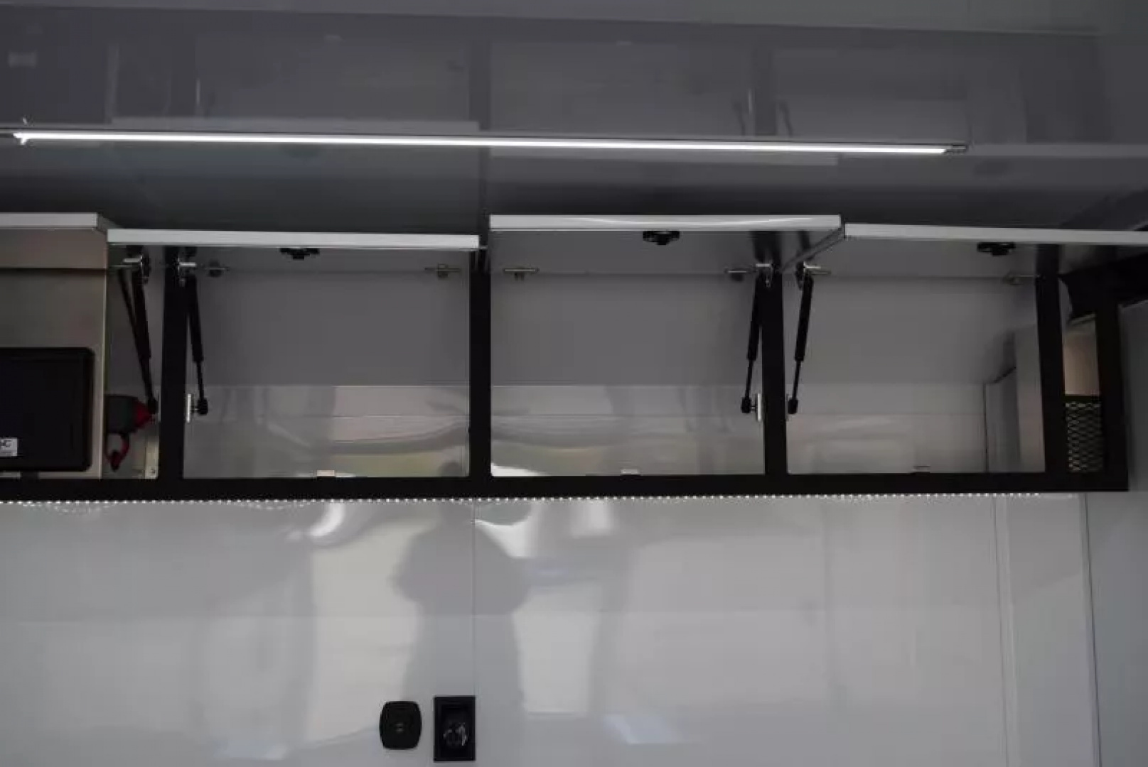 New ATC 8.5x24' ROM 450 RACE HAULER w/ PREMIUM ESCAPE DOOR & LIFETRAC SYSTEM