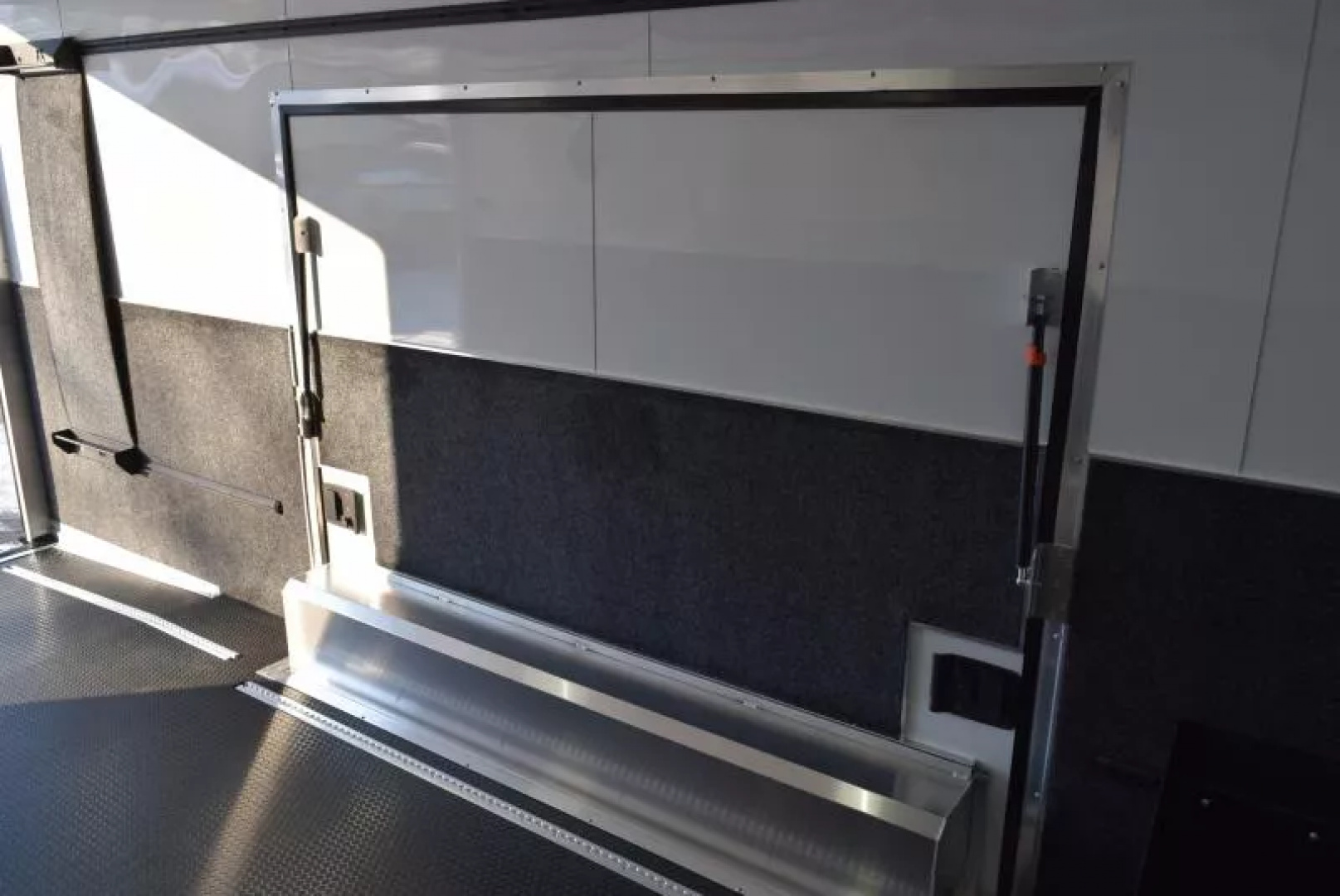 New ATC 8.5x24 ROM 550 PLUS PACKAGE RACE TRAILER