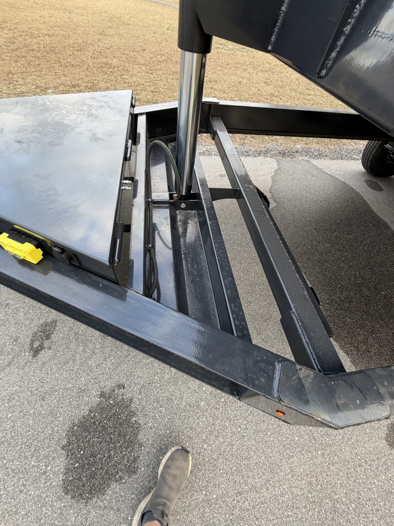 New 2025 Hillcrest Trailers 14K 7X16X40" Sides Dump Trailer w/Hydraulic Jack