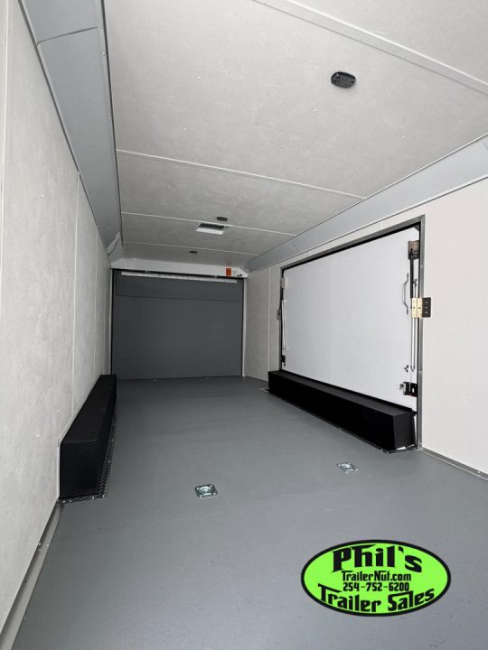 New Haulmark 8.5X24 RACE TRAILER FULL ESCAPE DOOR WITH REMOVABLE FENDER TORSION SPREAD AXLES Car / Racing Trailer ENCLOSED CAR HAULER