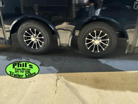 New Haulmark 8.5X24 RACE TRAILER FULL ESCAPE DOOR WITH REMOVABLE FENDER TORSION SPREAD AXLES Car / Racing Trailer ENCLOSED CAR HAULER