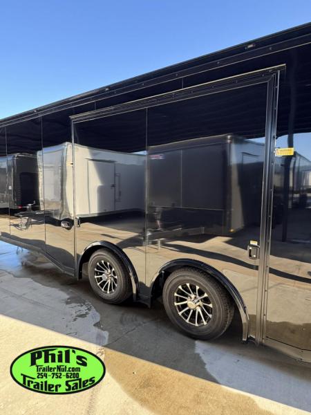 New Haulmark 8.5X24 RACE TRAILER FULL ESCAPE DOOR WITH REMOVABLE FENDER TORSION SPREAD AXLES Car / Racing Trailer ENCLOSED CAR HAULER