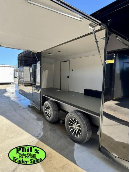 New Haulmark 8.5X24 RACE TRAILER FULL ESCAPE DOOR WITH REMOVABLE FENDER TORSION SPREAD AXLES Car / Racing Trailer ENCLOSED CAR HAULER