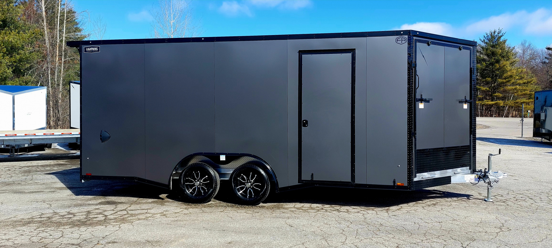 New 8 X 18 SNOWMOBILE/CAR HAULER/ENCLOSED 18' BOX + 4' V NOSE ALL ALUMINUM LIGHTNING