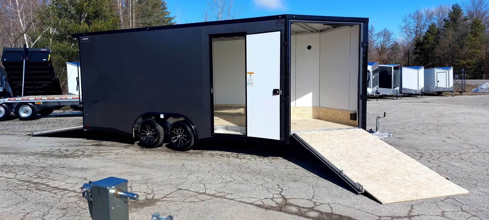 New 8 X 18 SNOWMOBILE/CAR HAULER/ENCLOSED 18' BOX + 4' V NOSE ALL ALUMINUM LIGHTNING