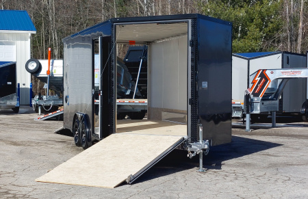 New 8 X 18 SNOWMOBILE/CAR HAULER/ENCLOSED 18' BOX + 4' V NOSE ALL ALUMINUM LIGHTNING