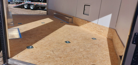 New 8 X 18 SNOWMOBILE/CAR HAULER/ENCLOSED 18' BOX + 4' V NOSE ALL ALUMINUM LIGHTNING