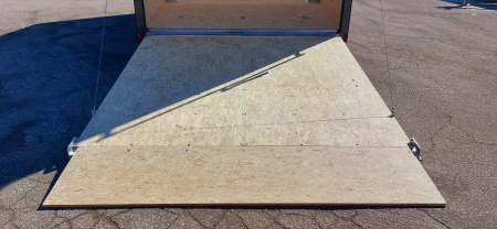 New 8 X 18 SNOWMOBILE/CAR HAULER/ENCLOSED 18' BOX + 4' V NOSE ALL ALUMINUM LIGHTNING