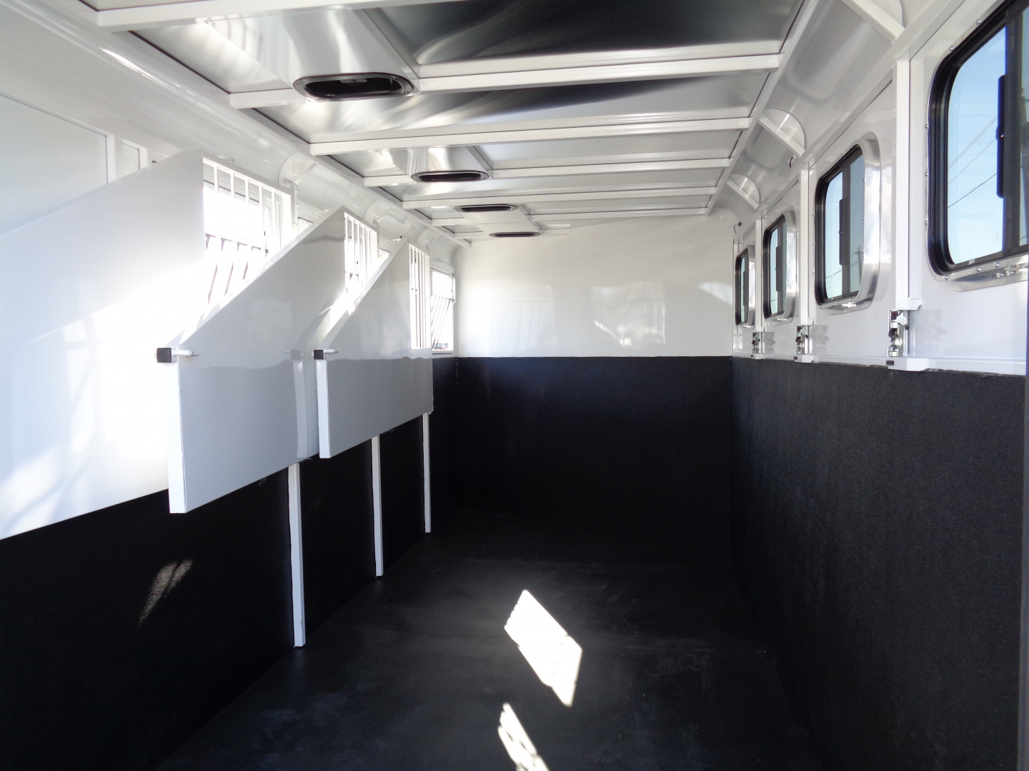 New 2026 Trails West ADVENTURE MX GN 4H Horse Trailer